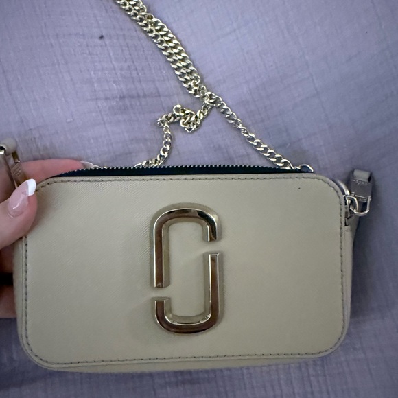 Marc Jacob’s Snapshot bag with Cream Chain Crossbody Bag - Picture 4 of 6